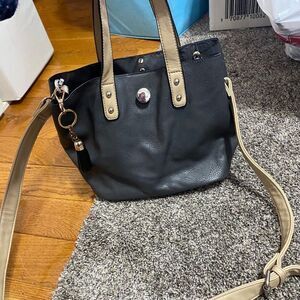 Gray purse 